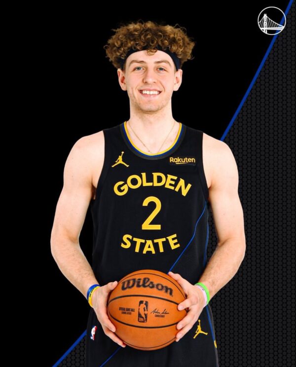 golden-state-warriors-2024-25-statement-jersey (1) Camiseta Regata NBA Swingman Golden State Warriors Curry 30 Statement Edition 2025 Preta Jordan - Imagem 16