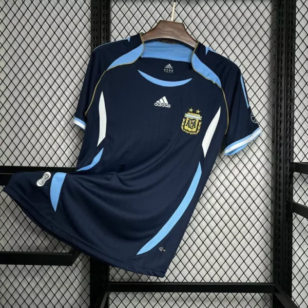 Camisa Retrô Clássica Seleção Argentina Away Versão Torcedor 2006 Adidas - Imagem 3