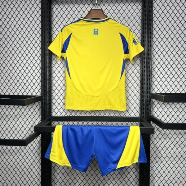 njgnjkergjkekejk Kit Conjunto Infantil Crianças Camisa e Calção Al Nassr Home Amarela 24/2025 Adidas - Imagem 4