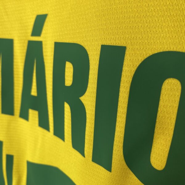 2024-12-23 10.14.23 Camisa Retrô Clássica Seleção Brasileira Brasil – Versão Torcedor Umbro – Amarela – 1994 - Romário 11 - Imagem 17