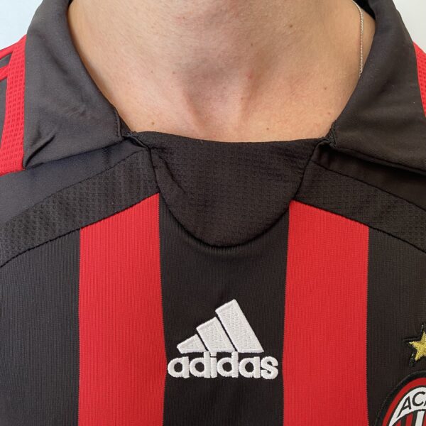 2024-12-23 10.40.26 Camisa Retrô Milan Home 2006/2007 Adidas - Kaká 22 - Imagem 5