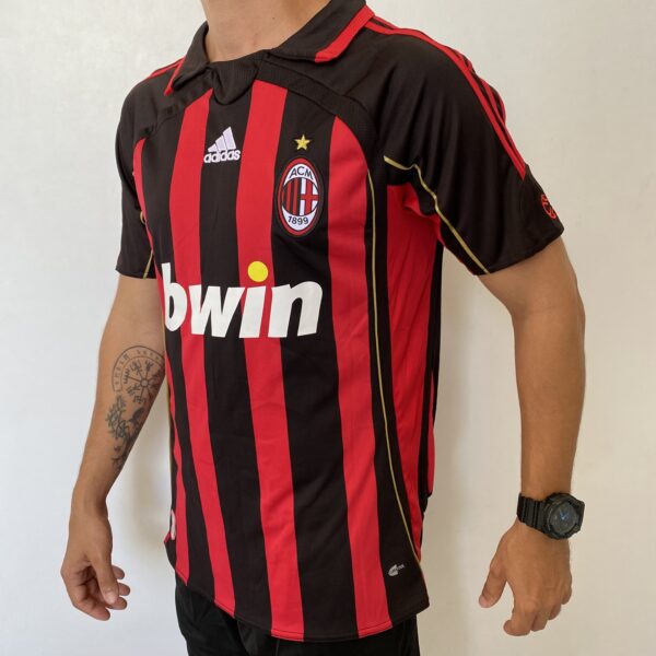 2024-12-23 10.48.23 Camisa Retrô Milan Home 2006/2007 Adidas - Kaká 22 - Imagem 17