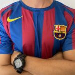 Camisa Retrô Barcelona Home 2005/2006 - Ronaldinho 10 - Nike - Azul Grená - Imagem 7