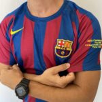 Camisa Retrô Barcelona Home 2005/2006 - Ronaldinho 10 - Nike - Azul Grená - Imagem 10