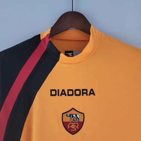 1442f54e1-12a2d578f6dc01b36c16630412188694-1024-1024 Camisa Retrô Roma Home 2005/2006 Diadora - Imagem 2