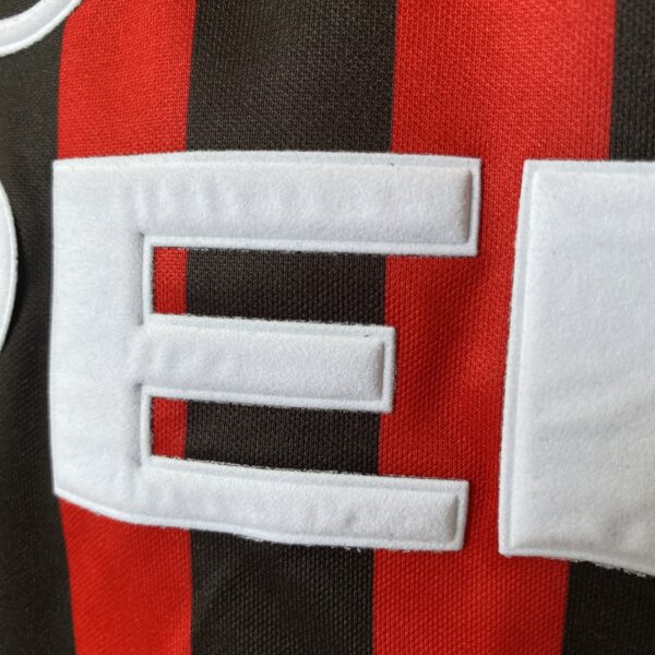 2025-01-15 10.42.18 Camisa Retrô Milan Home 1999/2000 Adidas - Imagem 8