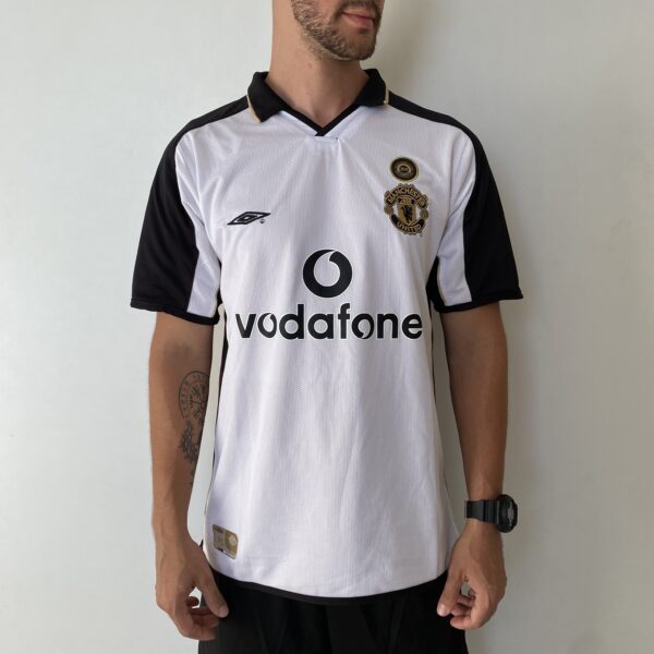 2025-02-18 15.35.21 Camisa Retrô Manchester United Away - Dupla-Face - Frente Verso - 2001/2002 - Beckham 7 - Umbro Branco - Imagem 2