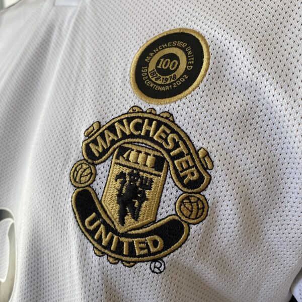 2025-02-18 15.36.29 Camisa Retrô Manchester United Away - Dupla-Face - Frente Verso - 2001/2002 - Beckham 7 - Umbro Branco - Imagem 4