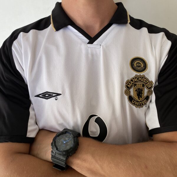2025-02-18 15.37.20 Camisa Retrô Manchester United Away - Dupla-Face - Frente Verso - 2001/2002 - Beckham 7 - Umbro Branco - Imagem 7