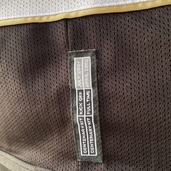 2025-02-18 15.42.37 Camisa Retrô Manchester United Away - Dupla-Face - Frente Verso - 2001/2002 - Beckham 7 - Umbro Branco - Imagem 15