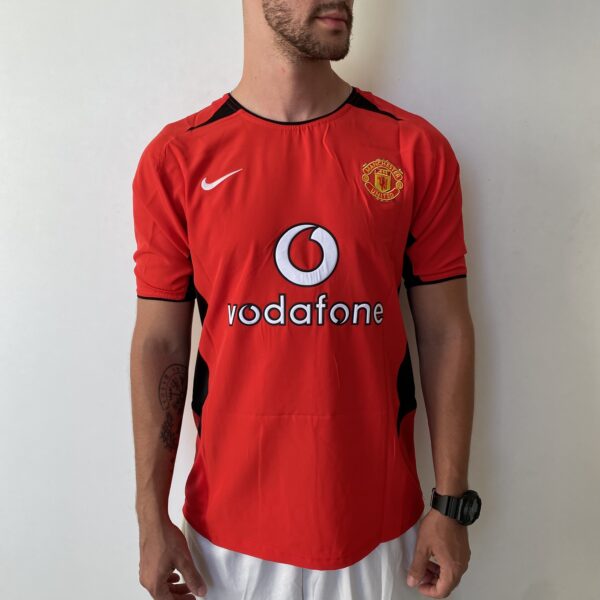 2025-02-18 17.07.58 Camisa Retrô Manchester United Home 2002/2004 Nike Total 90 - Imagem 2