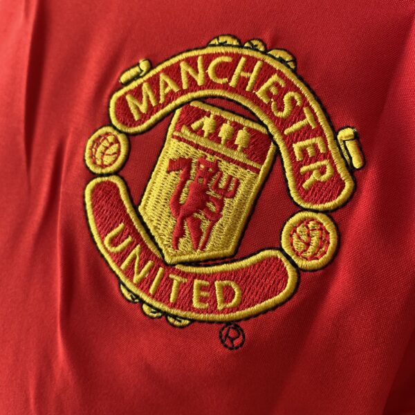 2025-02-18 17.08.30 Camisa Retrô Manchester United Home 2002/2004 Nike Total 90 - Imagem 4