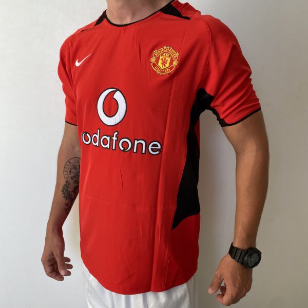 2025-02-18 17.11.20 Camisa Retrô Manchester United Home 2002/2004 Nike Total 90 - Imagem 9