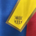 Camisa Retrô Barcelona 2007/2008 - Lionel Messi 19 - Nike  - Azul Grená - Imagem 15