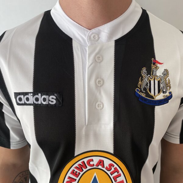 Camisa Retrô Newcastle United Home 2025 Comemorativa 1995/1997 Adidas - Imagem 3