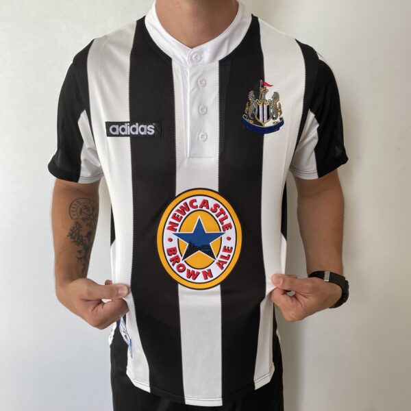 Camisa Retrô Newcastle United Home 2025 Comemorativa 1995/1997 Adidas - Imagem 11