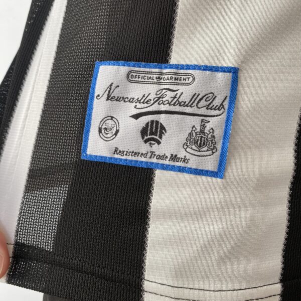 Camisa Retrô Newcastle United Home 2025 Comemorativa 1995/1997 Adidas - Imagem 16
