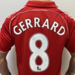 Camisa Retrô Liverpool Home Gerrard 8 - 2006/2007 Adidas Vermelha - Imagem 16