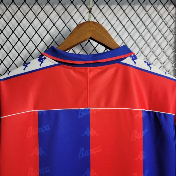 2de4a92a1-29fbba66650d3f52b816567303080835-1024-1024 Camisa Retrô Barcelona Home 1993/95 Kappa - Imagem 6