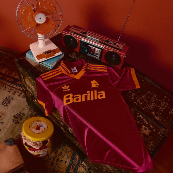 Adidas-Originals-Bring-Back-1993-AS-Roma-1 Camisa Retrô Roma 1993 Home Versão Torcedor Adidas 24/2025 - Imagem 3