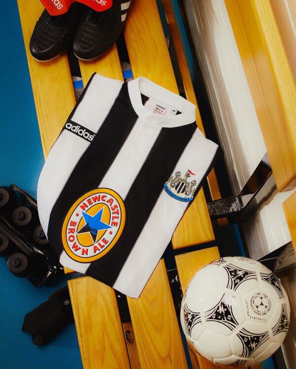 Camisa Retrô Newcastle United Home 2025 Comemorativa 1995/1997 Adidas - Imagem 27
