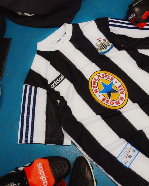 Camisa Retrô Newcastle United Home 2025 Comemorativa 1995/1997 Adidas - Imagem 25