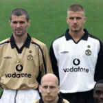 Camisa Retrô Manchester United Away - Dupla-Face - Frente Verso - 2001/2002 - Beckham 7 - Umbro Dourada - Imagem 17