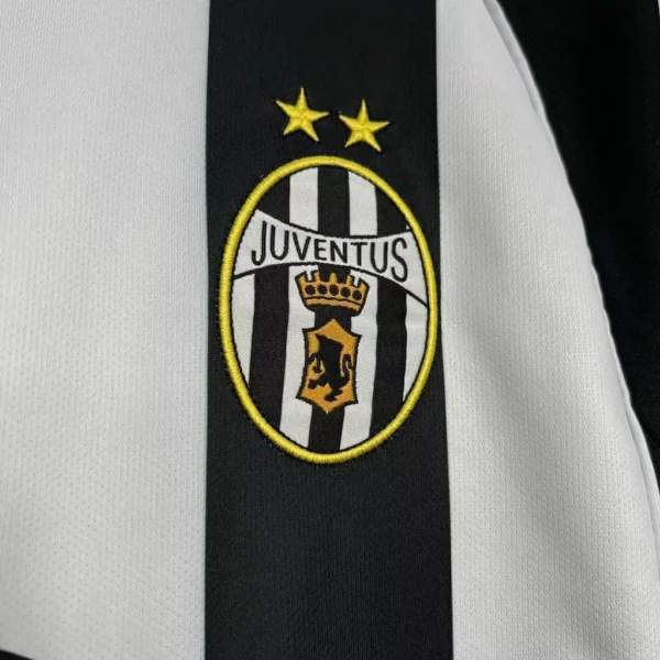 d,svmlkslvlçs Camisa Retrô Juventus Home Torcedor 2002/03 Lotto - Imagem 3
