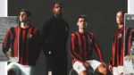 Camisa Milan Home Comemorativa 125 Anos Retrô 2025 Puma Vermelha e Preta - Imagem 11