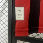 Camisa Milan Home Comemorativa 125 Anos Retrô 2025 Puma Vermelha e Preta - Imagem 7