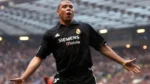 Camisa Retrô Real Madrid Away Ronaldo 11 - 2002/2003 Adidas Preta - Imagem 25