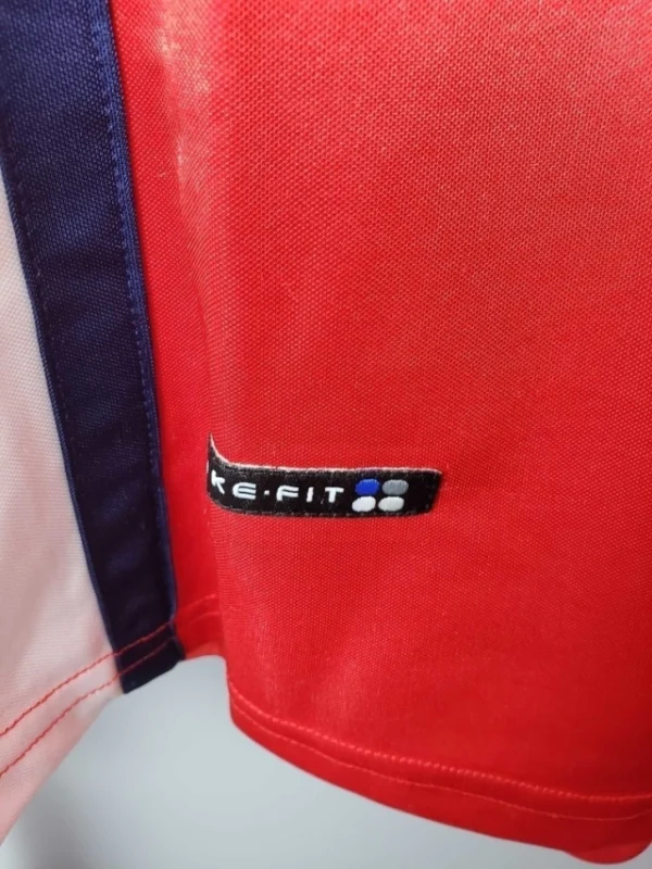 16003656612991-90988654147ea5a68a16003695956964-640-0 Camisa Retrô Arsenal Home Manga Longa 1998/1999 Nike Vermelha - Imagem 4