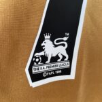 Camisa Retrô Manchester United Away - Dupla-Face - Frente Verso - 2001/2002 - Beckham 7 - Umbro Dourada - Imagem 15