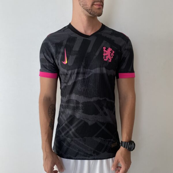 Camisa Chelsea Third Versão Jogador 24/2025 Preta Nike - Imagem 2