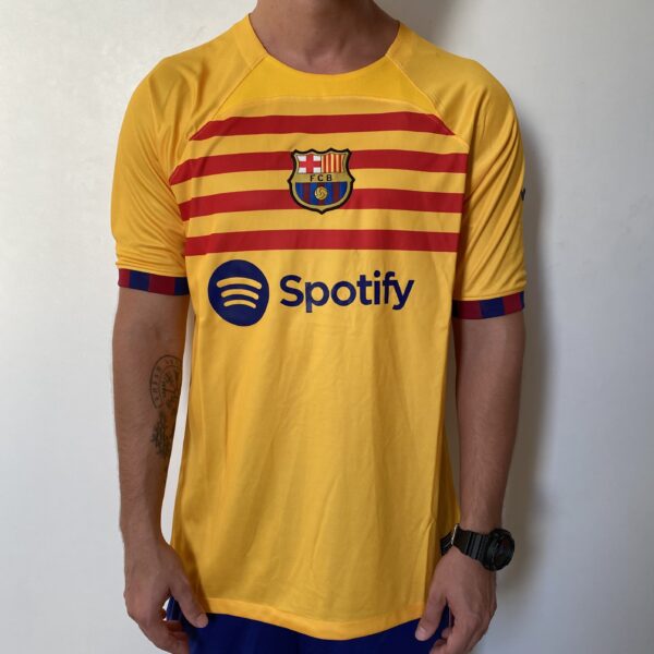Camisa Barcelona 4th Versão Torcedor 2025 Nike Amarela - Imagem 1