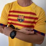 Camisa Barcelona 4th Versão Torcedor 2025 Nike Amarela - Imagem 6