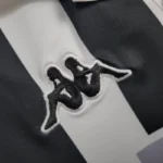 Camisa Retrô Juventus Home Manga Longa 1999/2000 Kappa Preta Branca - Imagem 4