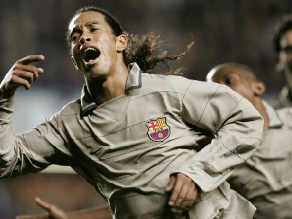 barcelona chelsea (2) Camisa Retrô Barcelona Away 2003/2004 Nike - Imagem 6