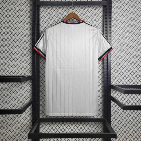 Camisa Retrô Manchester United Away - 1982/1984 Adidas Final FA CUP Branca - Imagem 5