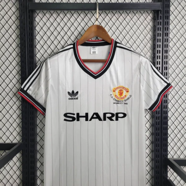 Camisa Retrô Manchester United Away - 1982/1984 Adidas Final FA CUP Branca - Imagem 2
