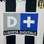Camisa Retrô Juventus Home 1999/2000 Kappa Preta Branca - Imagem 2
