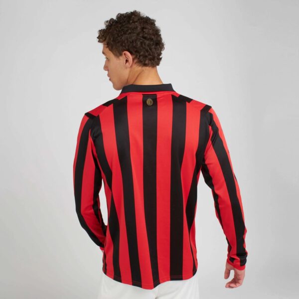 Camisa Milan Home Comemorativa 125 Anos Manga Longa Retrô 2025 Puma Vermelha e Preta - Imagem 10