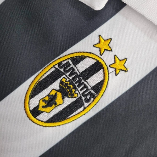 Camisa Retrô Juventus Home Manga Longa 1999/2000 Kappa Preta Branca - Imagem 3