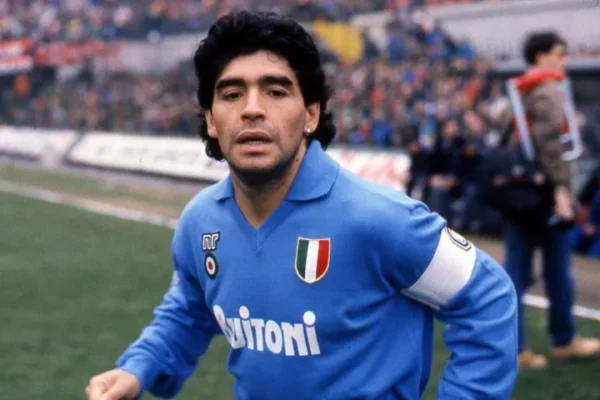 eijfjwejifowio Camisa Retrô Napoli Home 1987/1988 Maradona 10 Azul - Imagem 8