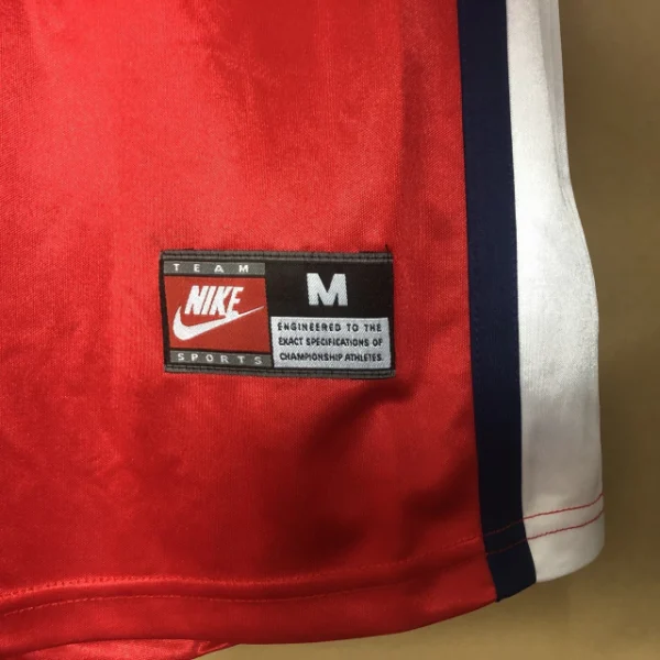 img_5525-2cbb7894d1267d175e17332637881161-640-0 Camisa Retrô Arsenal Home 1998/1999 Nike Vermelha - Imagem 6