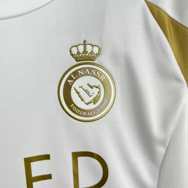 kj jkwnejfnwj Kit Conjunto Infantil Crianças Camisa e Calção Al Nassr Third Ronaldo 7 Branco 24/2025 Adidas - Imagem 3