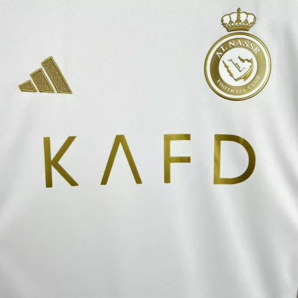 n ernglelçelfl Kit Conjunto Infantil Crianças Camisa e Calção Al Nassr Third Ronaldo 7 Branco 24/2025 Adidas - Imagem 2