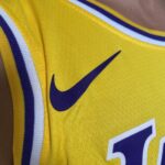 Camiseta Regata NBA Los Angeles Lakers 77 Luka Doncic Icon Edition Amarela 2025 Nike - Imagem 5