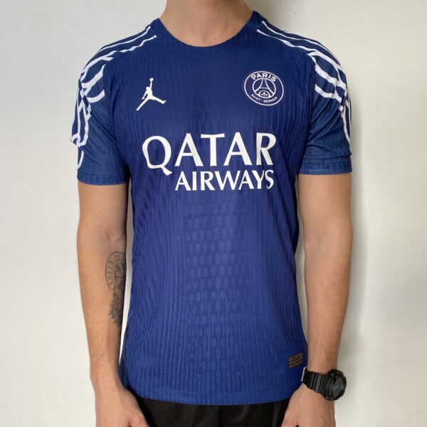 Camisa Paris Saint-Germain - PSG 4Th Versão Jogador 24/2025 Azul Jordan - Imagem 1