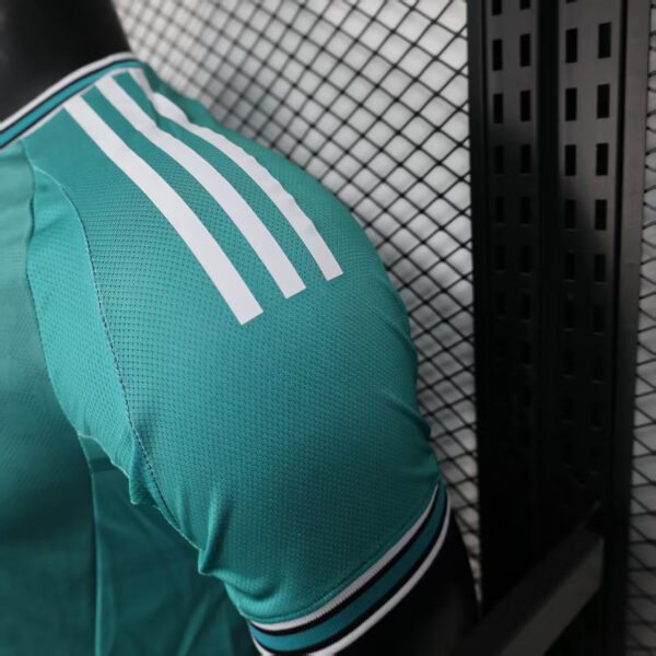 Camisa Liverpool Third Versão Jogador 2025/2026 Verde Adidas - Imagem 6